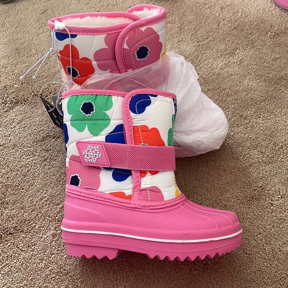 Toddler girls new snow boots size 9